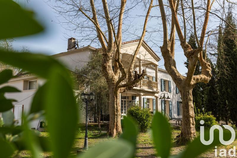 Maison - 586 m² - 11 pièces