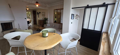 Villa - 200 m² - 8 pièces