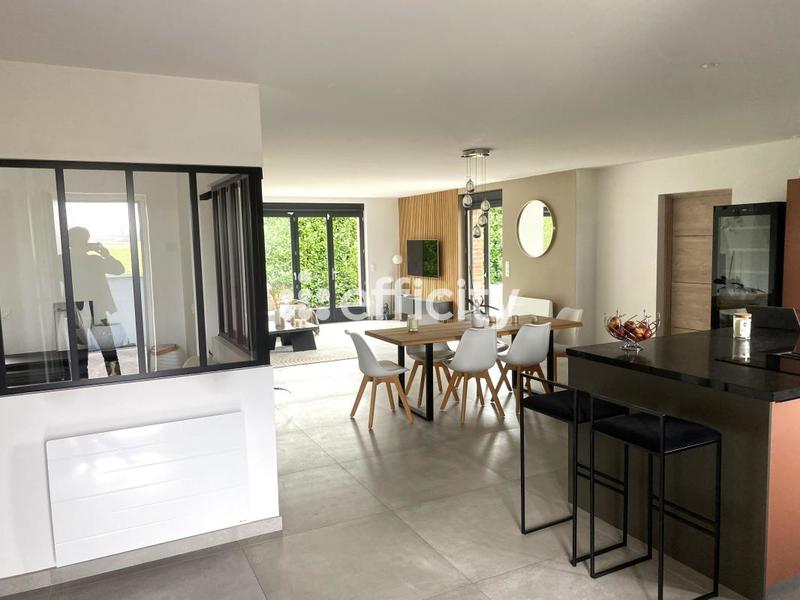 Maison - 157 m² - 6 pièces