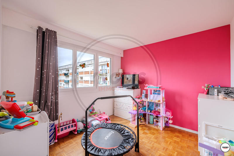 Appartement - 93 m² - 4 pièces