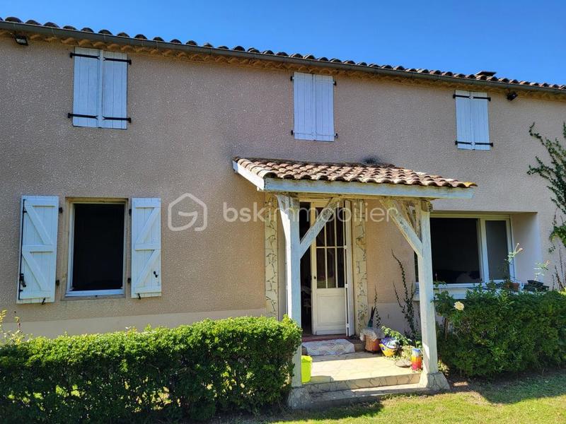 Maison - 450 m² - 19 pièces