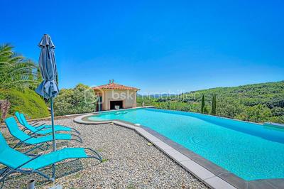 Maison d'architecte - 490 m² - 16 pièces