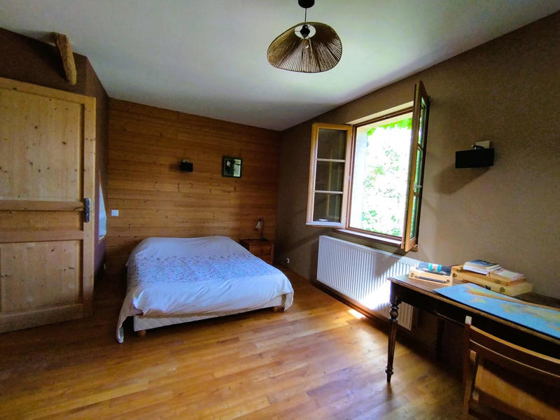 Maison - 260 m² - 10 pièces