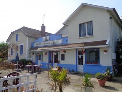 Maison - 460 m² - 15 pièces