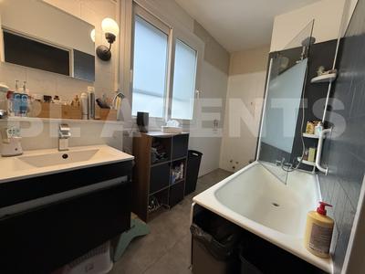 Maison jumelée - 115 m² - 5 pièces