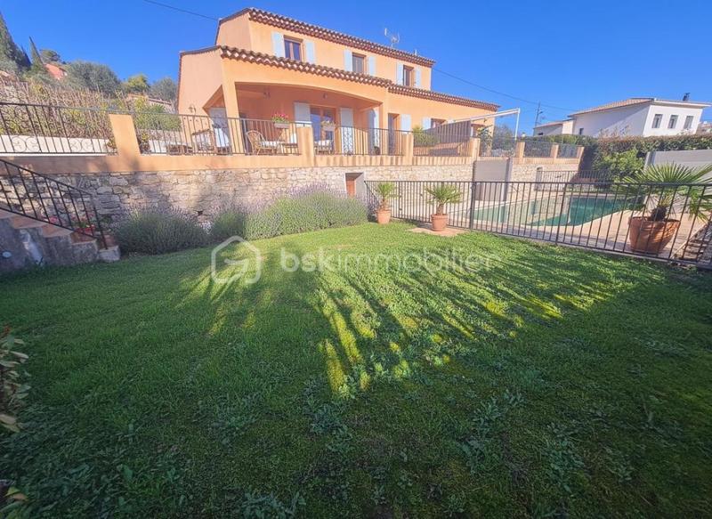 Appartement - 114 m² - 5 pièces