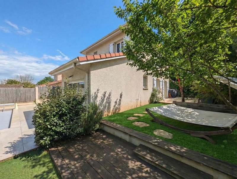 Pavillon - 110 m² - 5 pièces