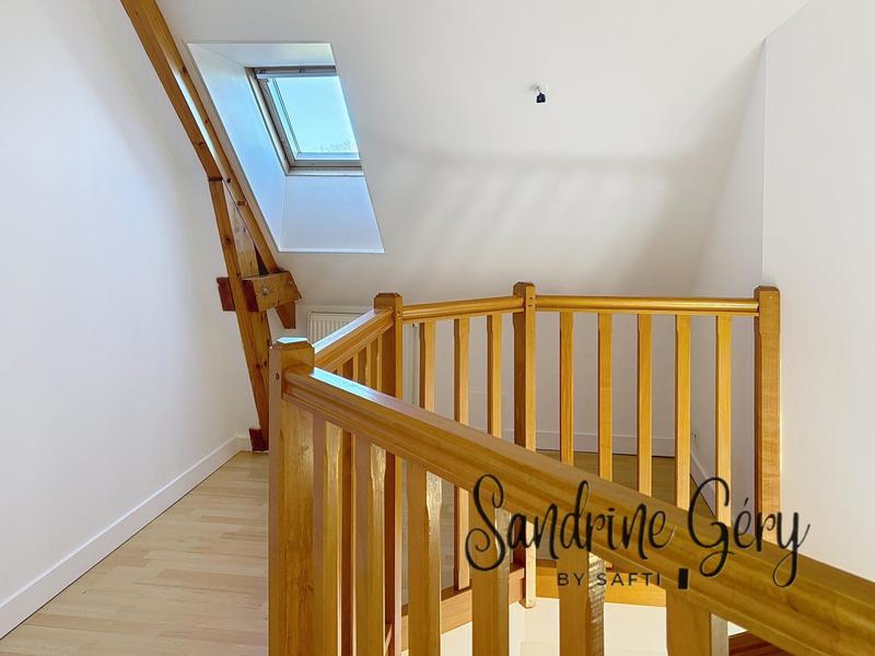 Maison - 97 m² - 6 pièces