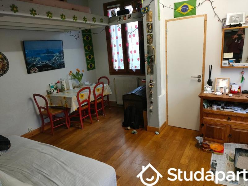 Chambre - 18 m² - 1 pièce