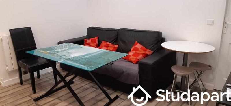 Chambre - 9 m² - 1 pièce