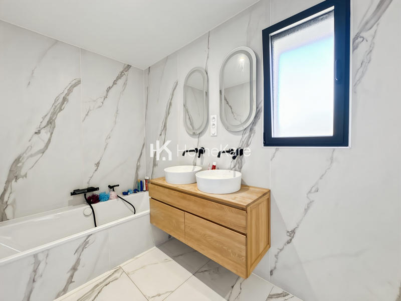 Maison - 120 m² - 5 pièces