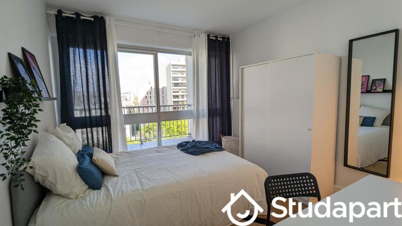 Chambre - 11 m² - 1 pièce