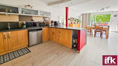 Duplex - 183 m² - 5 pièces