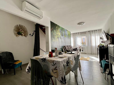 Maison - 76 m² - 3 pièces