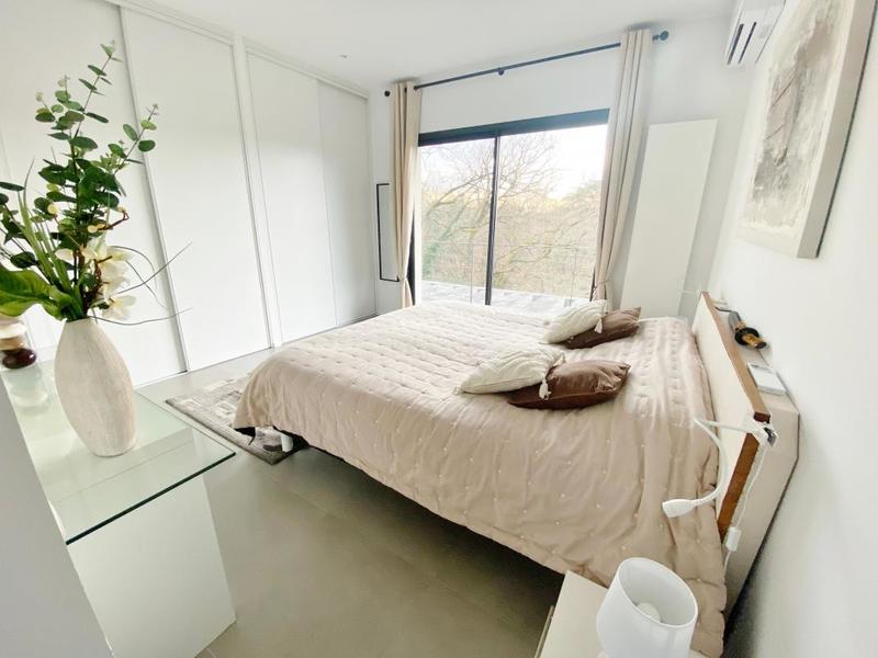 Maison - 207 m² - 5 pièces