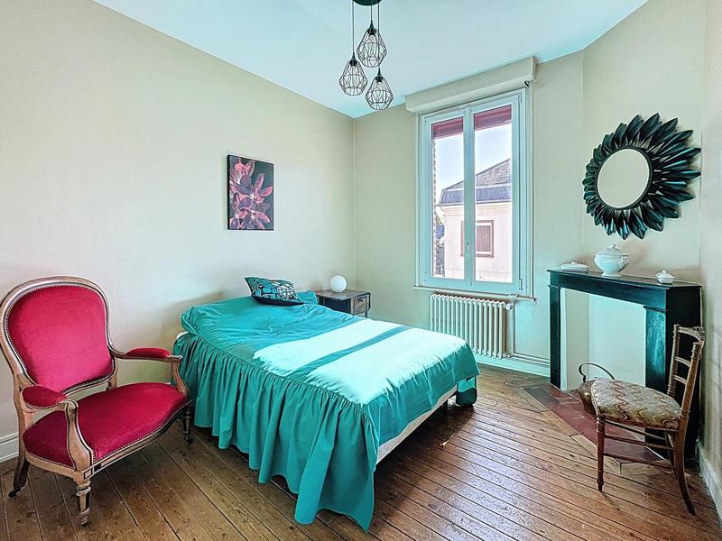 Maison de ville - 150 m² - 9 pièces