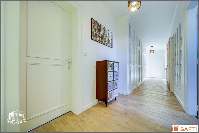 Appartement - 145 m² - 6 pièces