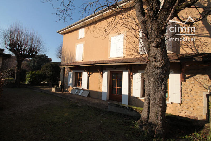 Maison traditionnelle - 225 m² - 5 pièces