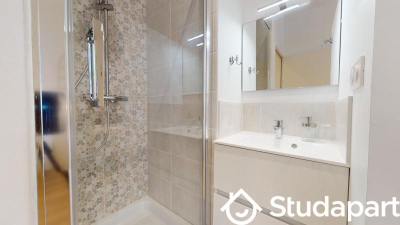 Chambre - 11 m² - 1 pièce