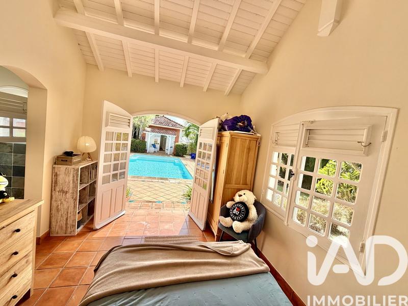 Maison - 138 m² - 5 pièces