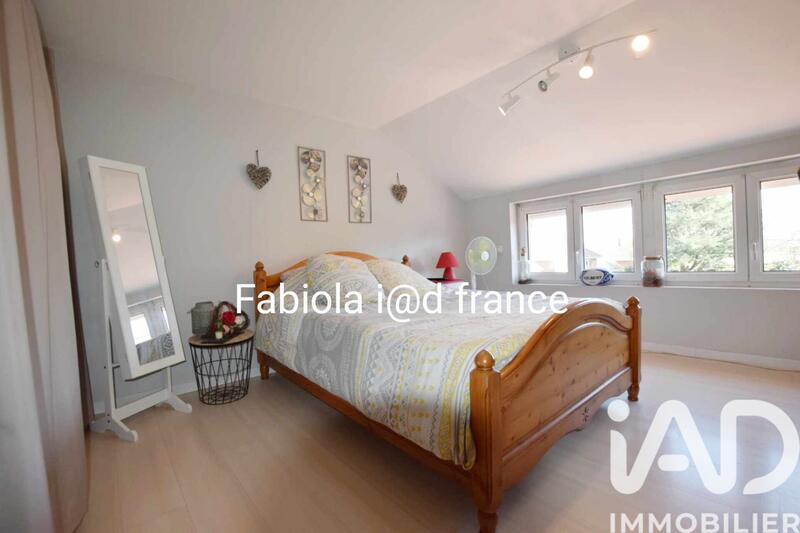 Maison - 192 m² - 11 pièces