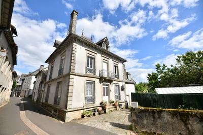 Maison - 151 m² - 6 pièces