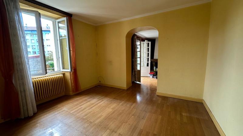 Maison - 190 m² - 9 pièces