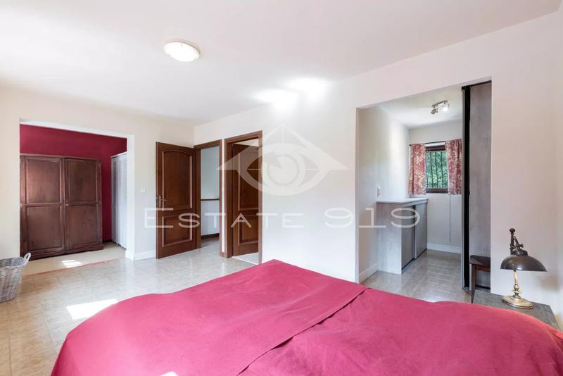 Villa - 235 m² - 7 pièces