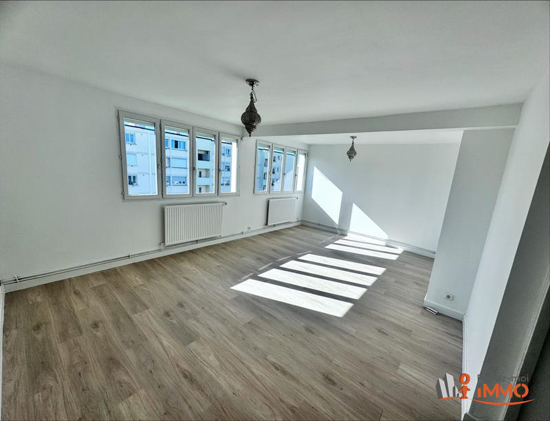 Appartement - 80 m² - 4 pièces