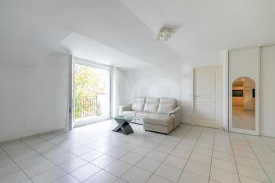 Appartement - 86 m² - 3 pièces