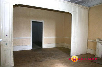 Maison traditionnelle - 615 m² - 22 pièces