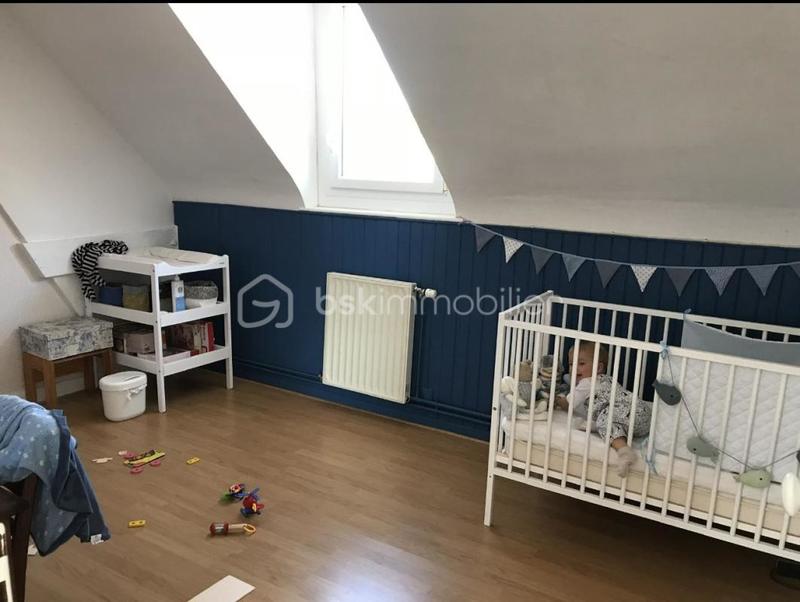 Maison - 237 m² - 8 pièces