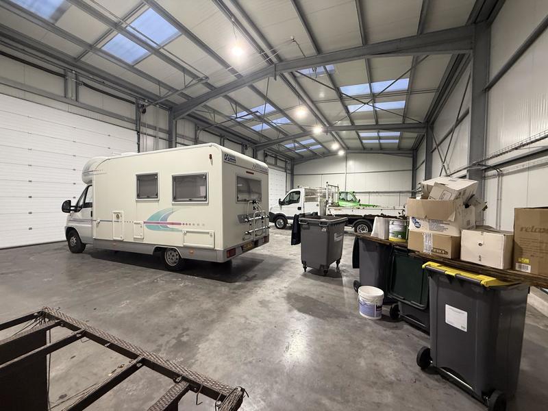 Local commercial - 490 m² - 2 pièces