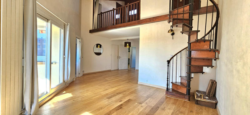 Appartement - 114 m² - 6 pièces