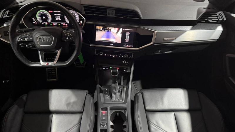 Audi Q3 45 TFSIe 245 ch s tronic 6 s line