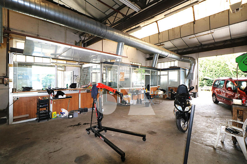 Local d'activité / Entrepôt - 501 m² - 5 pièces