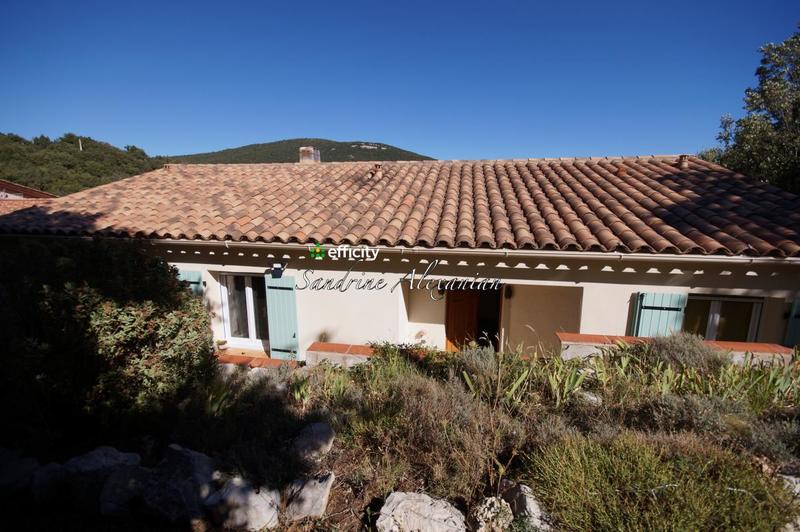 Maison - 104 m² - 5 pièces