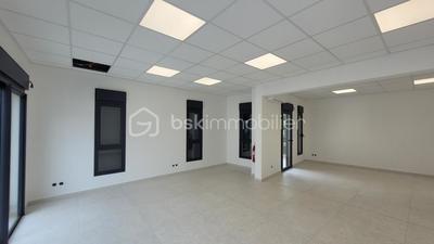 Bureau - 46 m² - 1 pièce