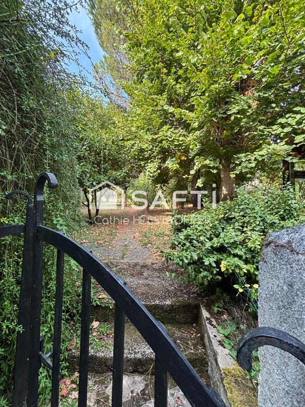 Maison - 180 m² - 6 pièces