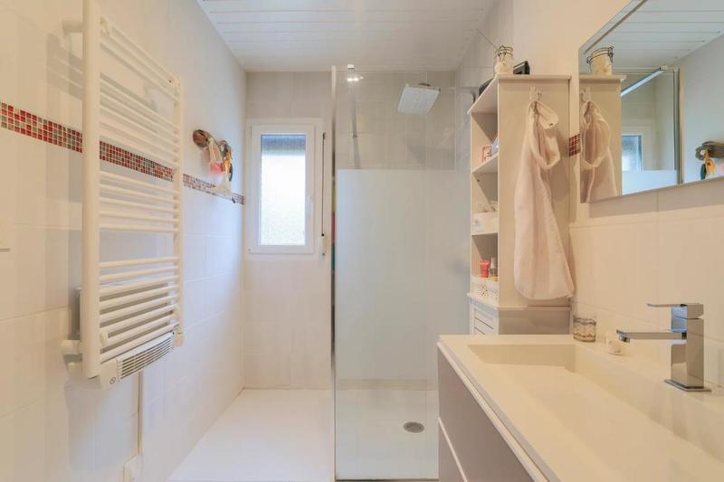 Maison - 238 m² - 7 pièces