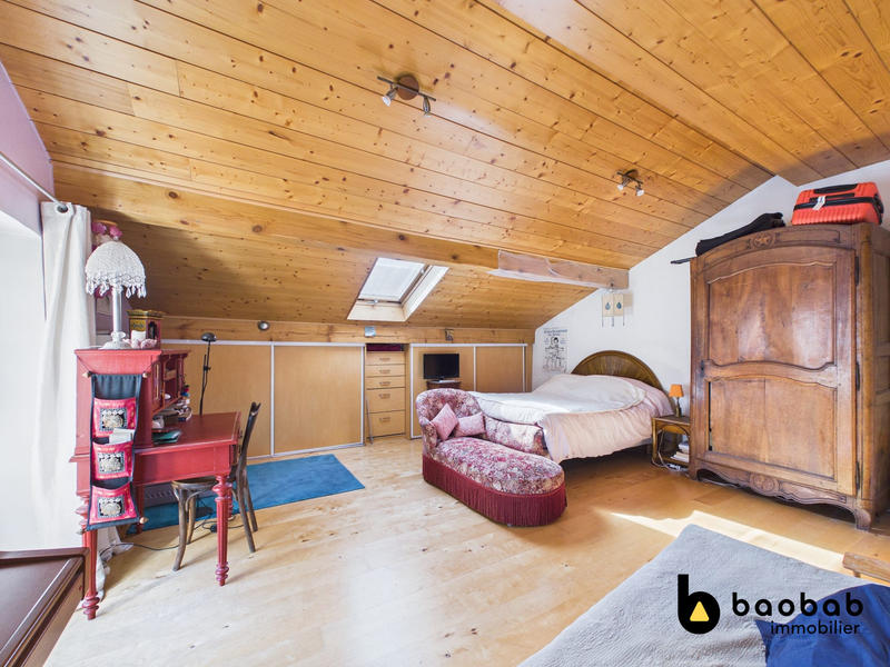 Appartement - 136 m² - 5 pièces