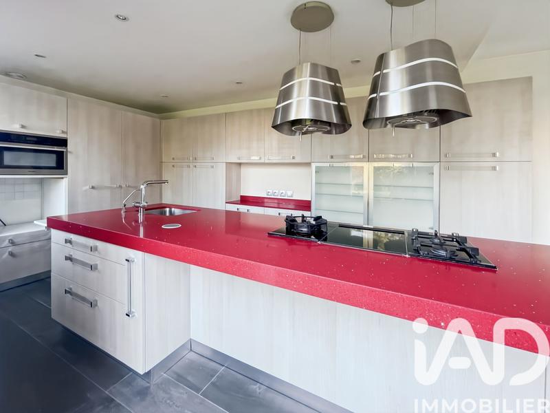 Maison - 140 m² - 6 pièces