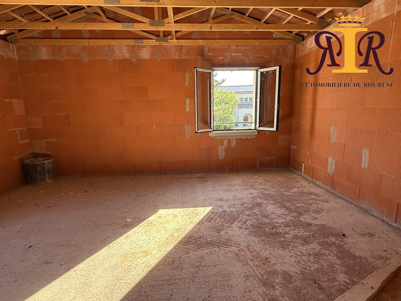 Maison - 96 m² - 4 pièces