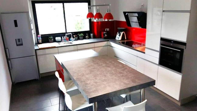 Maison - 199 m² - 8 pièces