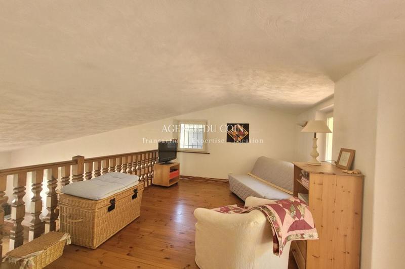 Maison - 200 m² - 4 pièces