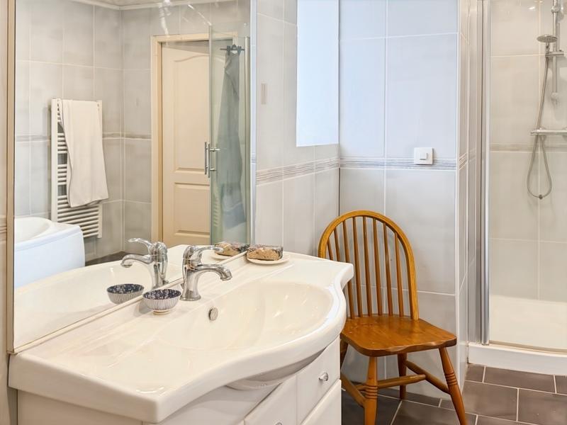 Maison - 387 m² - 8 pièces