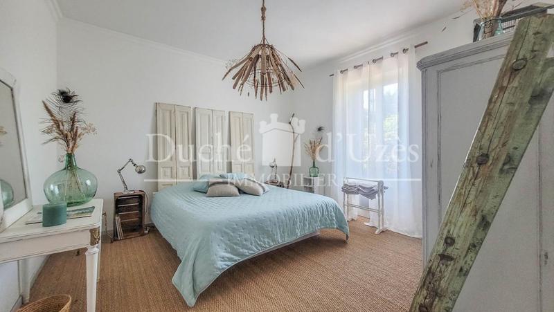 Propriété - 215 m² - 7 pièces