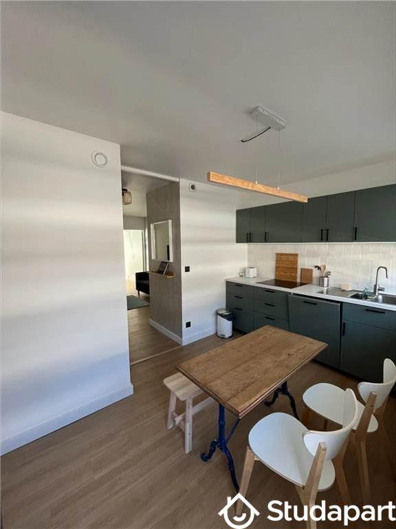 Appartement - 80 m² - 5 pièces