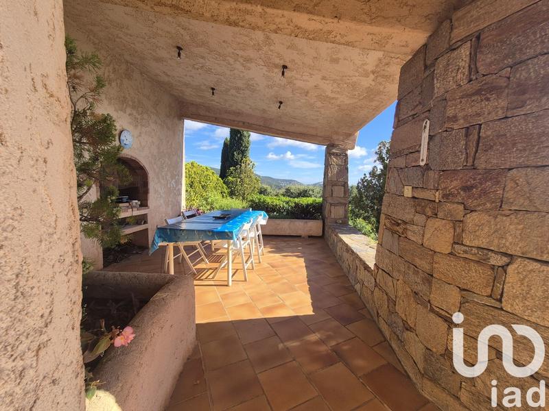 Maison - 180 m² - 6 pièces