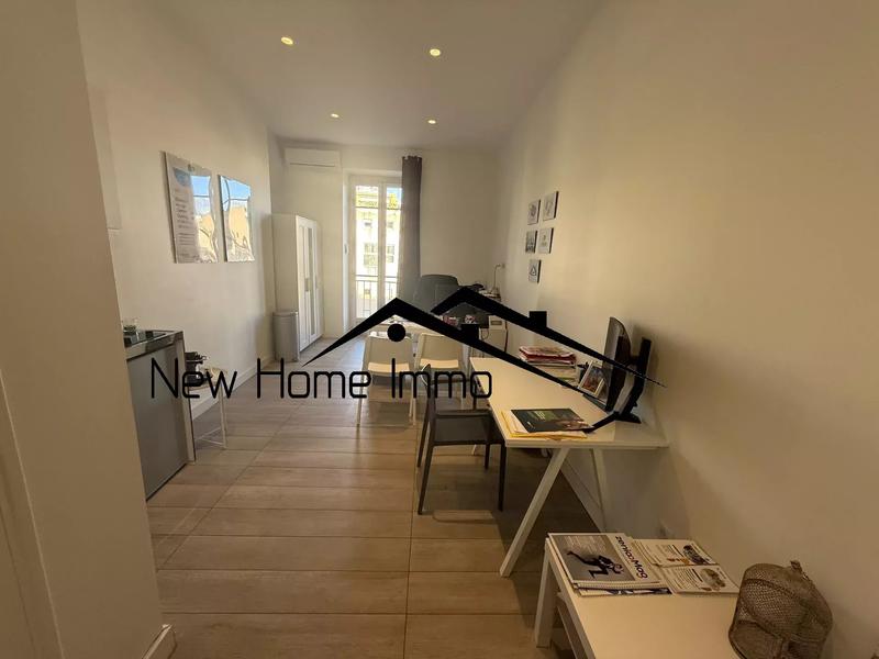 Appartement - 220 m² - 5 pièces